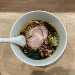 黒醤油らーめん850円