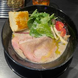 トリュフ香るきのこポタージュ（限定）