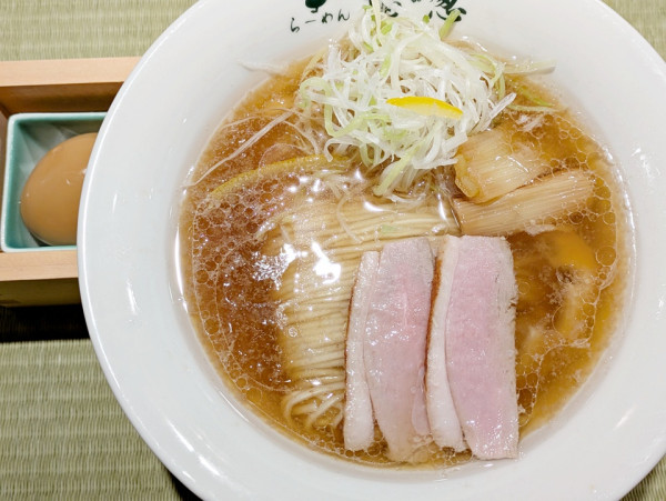 「鴨ラーメン＋煮玉」@らーめん 鴨to葱 浅草店の写真