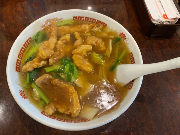 「排骨湯面880円」@栄華楼の写真