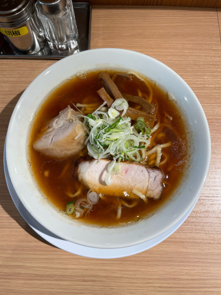 「中華そば(1180円)醤油」@中華そば やなぎやの写真