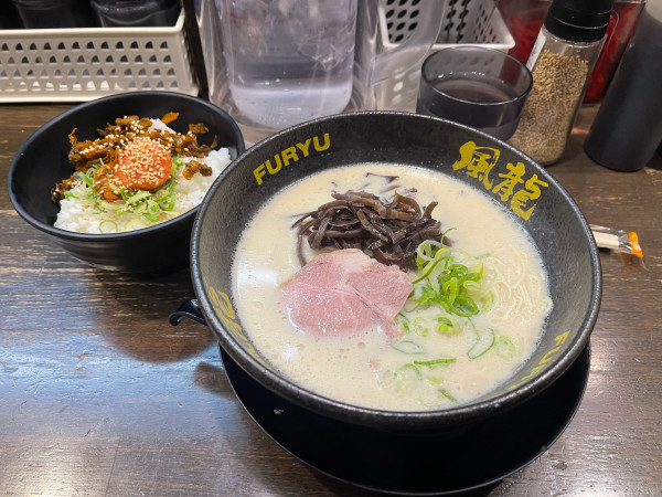 「ラーメン+明太子ごはん」@とんこつラーメン博多風龍 上野店の写真