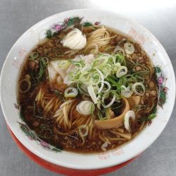 ワンタン麺