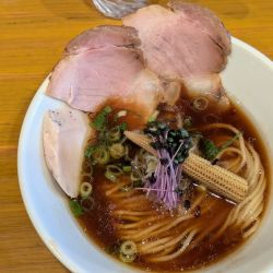 淡麗醤油らーめん