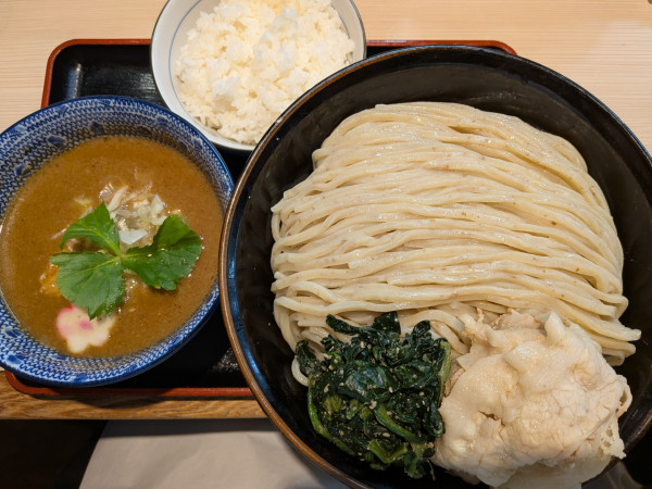 「鶴嶺峰つけ麺(横綱700g)1400円+ライス並200円」@らー麺土俵 鶴嶺峰の写真