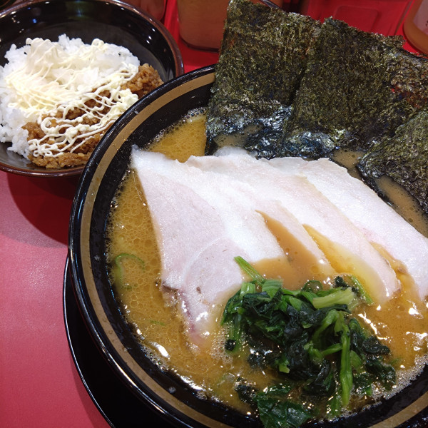 「チャーシューメン1100円、小ライス100円」@カズ家 行徳店の写真