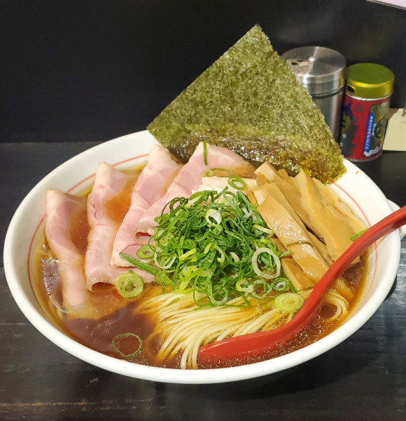 「煮干しの中華そば」@らぁ麺すみれ堂の写真