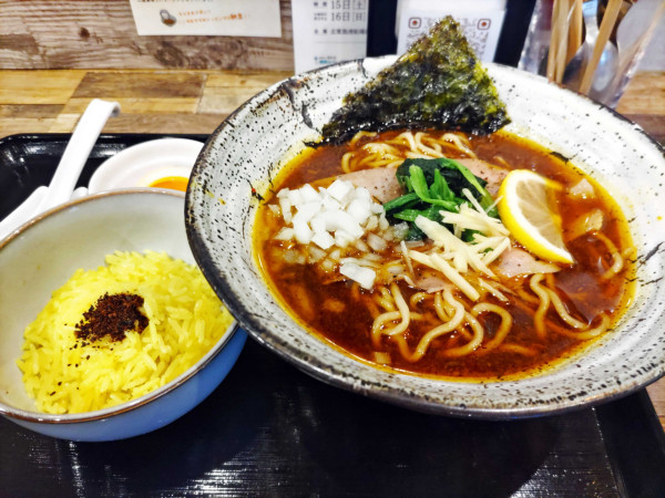 「スパイスラーメン（ドボン飯付き） 1250円」@大名カレー 中村屋の写真