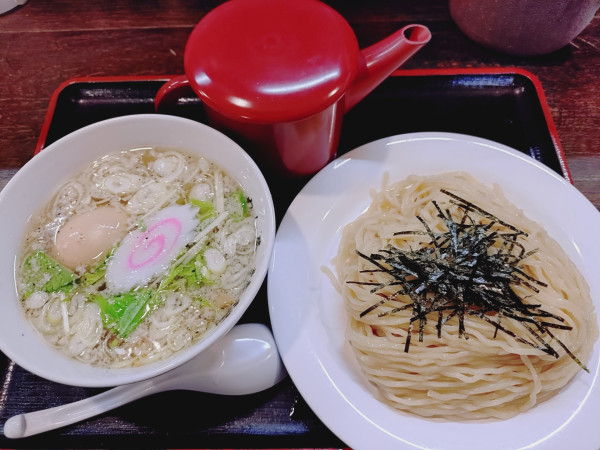 「塩ざるらーめん（並盛）　９５０円」@めん屋桔梗の写真