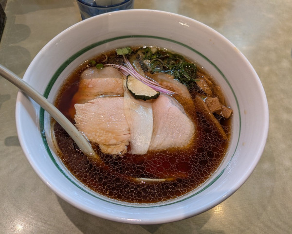 「らーめん正油980円」@ロ麺ズの写真