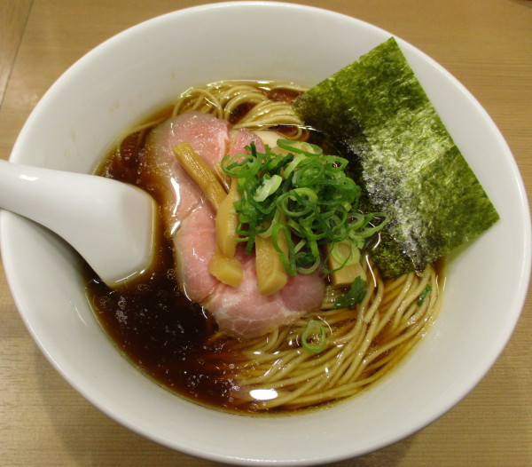 「醤油ラーメン　950円」@中華蕎麦 たか乃の写真