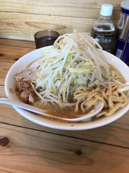 「小ラーメン」@ラーメン神豚 関東学院前店の写真
