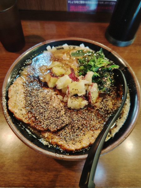 「秋のとき卵ガッツリBLACK(1,200円)」@ラーメン 大山家 昭島店の写真