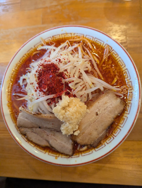 「辛マンモスラーメン+麺大盛」@泪橋 溝の口店の写真