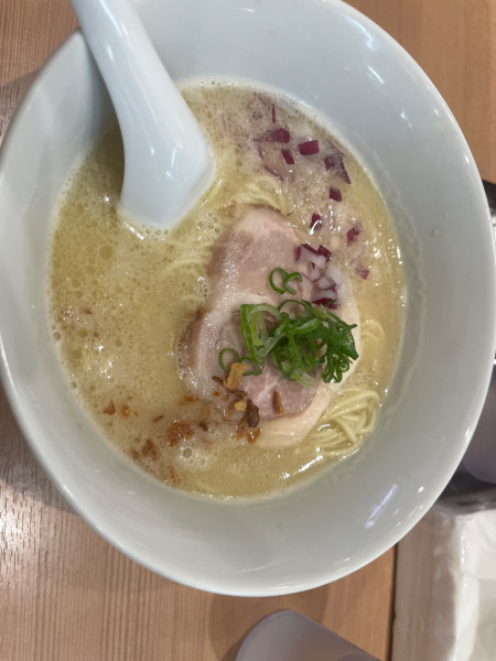 「塩らぁめん」@らぁ麺 はやし田 赤羽店の写真