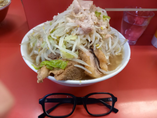 「小ぶたラーメン(野菜・あぶら)」@ラーメン二郎 三田本店の写真