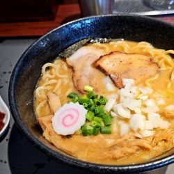 濃厚中華そば 大盛り 辛味（海老）