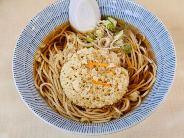 「天ぷらそば　760円」@丸山らーめんの写真