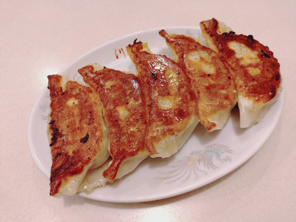 「餃子（５個）　６４０円」@川ばた 中華喫茶店の写真