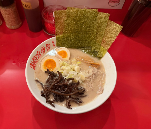 「全部のせラーメン」@豚骨オタク！の写真