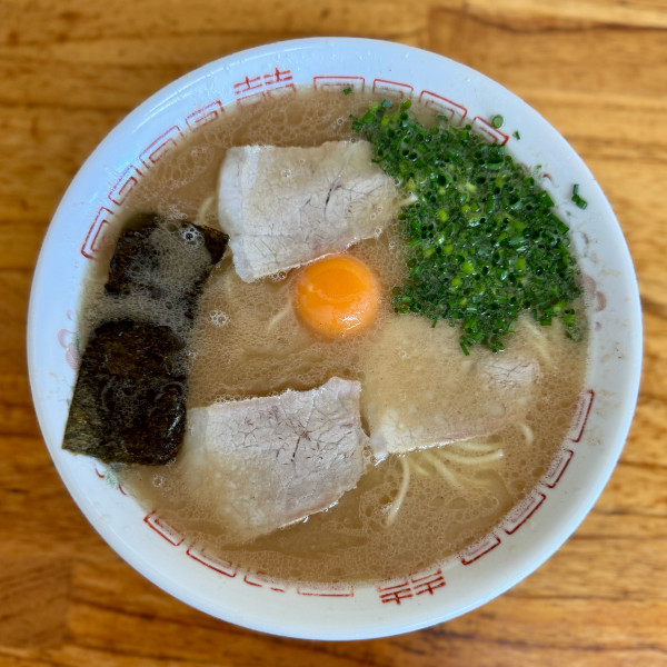 「ラーメン（750円）月見（80円）」@竜里の写真