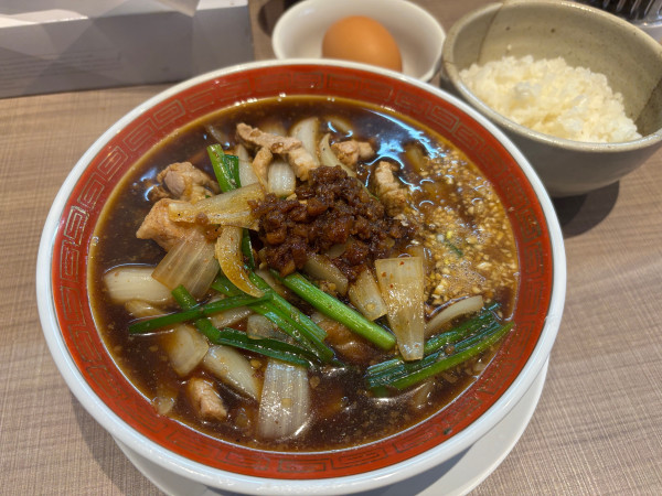「スタミナラーメン＋TKG」@肉そば 藍の写真