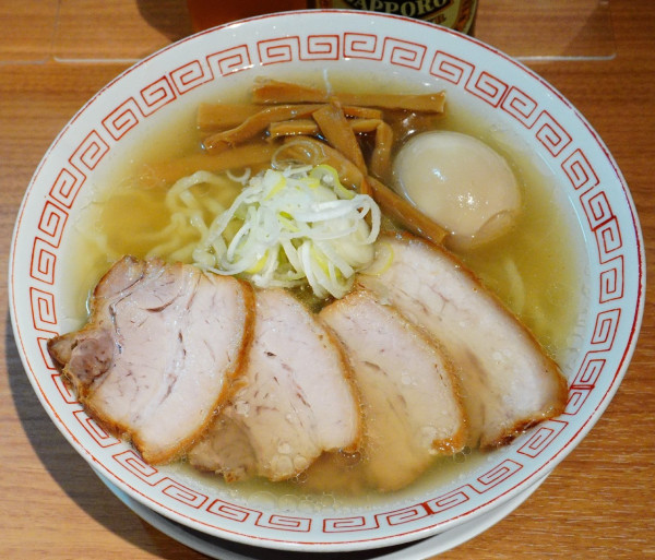 「味玉 塩ラーメン+ビンビール中」@喜多方ラーメン 新じまの写真