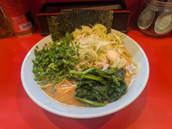 「Wネギラーメン」@横浜家系ラーメン 黄金家の写真