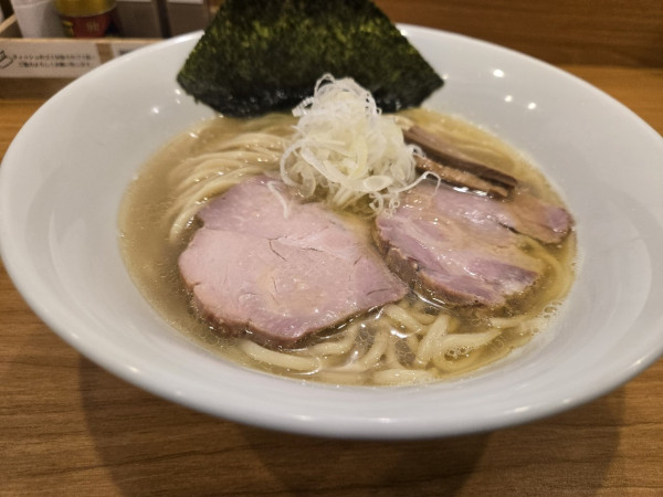 「塩らーめん」@しののめヌードルの写真