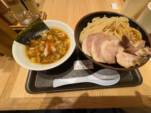 「創業つけ麺　チャーシュー　並盛　1090円」@舎鈴 田町駅前店の写真