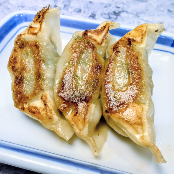 「ぎょうざ(3個)」@長崎ちゃんぽん リンガーハット TOKYO PREMIUM日比谷シャンテ店の写真