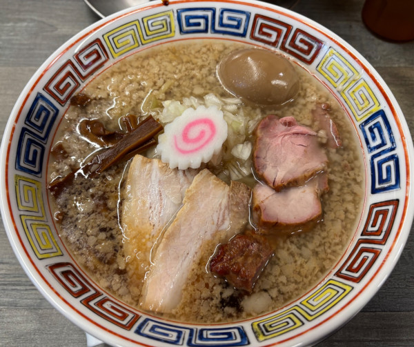 「特製背脂中華そば」@中華そば光の写真