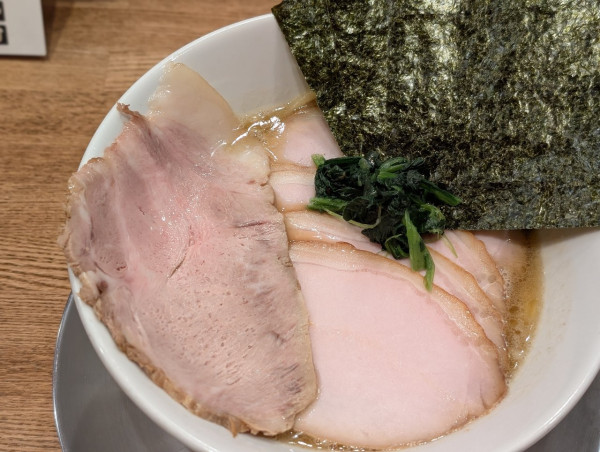 「なま醤油とんこつ」@なま醤油とんこつ フルスイングの写真