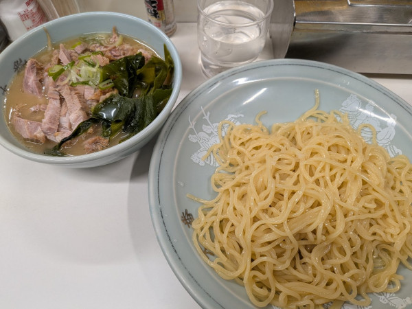 「肉入りつけ麺（半麺、950円）」@東京ラーメン 大番くっくの写真