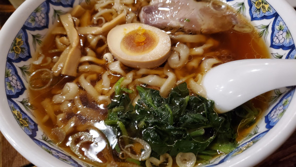 「正油ラーメン」@中国ラーメン揚州商人 アネックスチェックイン新橋店の写真