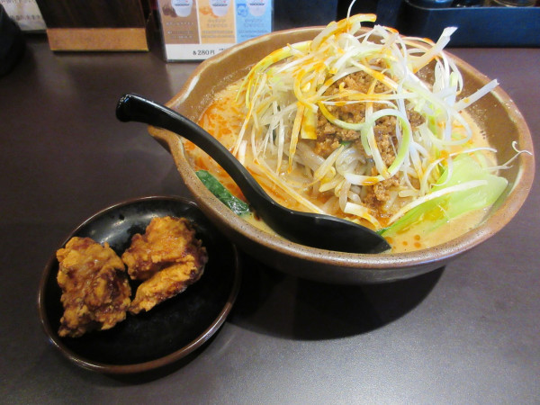 「タンタン麺（１０３４円）＋もやし１４３円＋唐揚げ２６４円」@麺場 田所商店 つくばささぎ店の写真