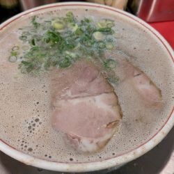 ラーメン890円
