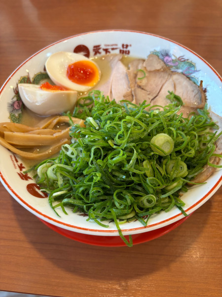 「ネギチャーシュー煮卵ラーメン　屋台」@天下一品 つくば店の写真