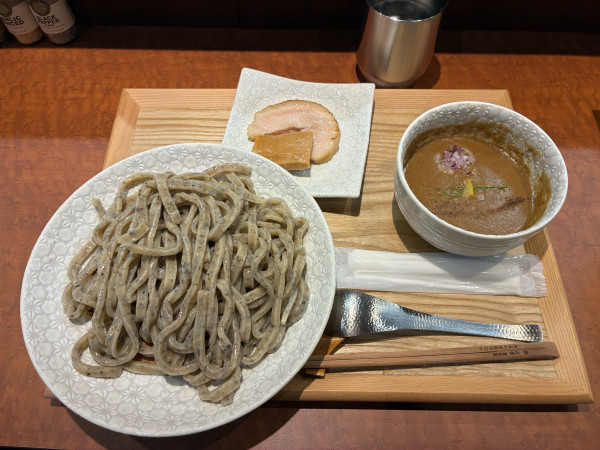 「御影つけ麺　中盛　1400円」@手打式特級多加水 御影麺 鏑矢の写真