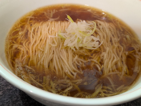 「突発限定 鶏醤油かけそば」@烈志笑魚油 麺香房 三くの写真