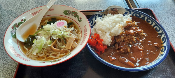「カレーライスとラーメンセット」@恵月の写真