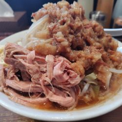 ラーメン　※野菜＆ニンニクまし　＋味つきアブラ：サービス