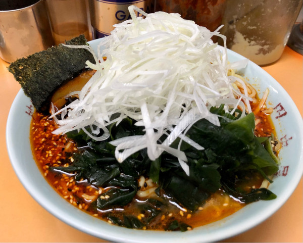 「上級1000円 　特盛・無料　ワカメ100円」@地獄ラーメン 田中屋の写真