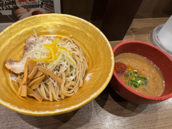 「辛つけ麺　1200」@麺屋 五常 ウイング新橋店の写真