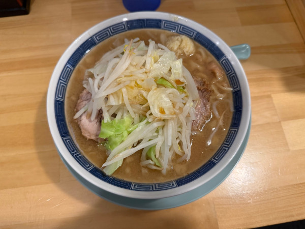 「ラーメン(ミニ)ニンニク少し.野菜少なめ1070円」@ラーメンガレオンの写真