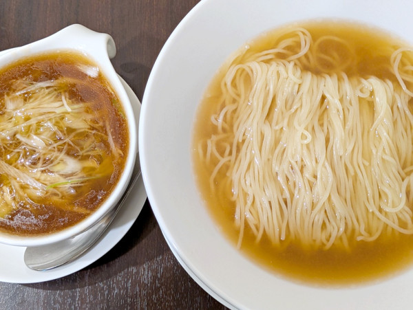 「チャーシューと葱のつゆそば」@広東名菜 麼麼咋咋の写真