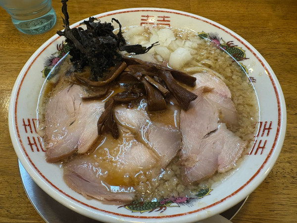 「背脂煮干中華そば」@背脂煮干中華そば 我武者羅 初台店の写真