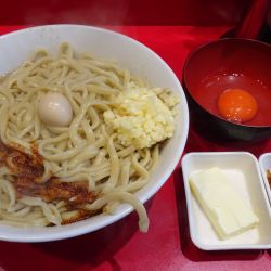 濃厚味噌油そば（1200円）＋生玉子＋バター　ニンニクラー油