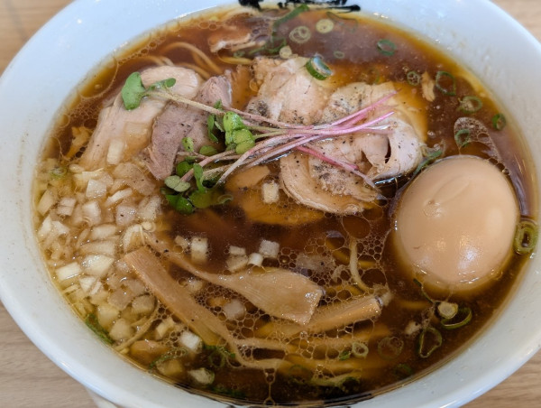 「突発限定 丈六風水鶏醤油らーめん」@麺屋 丈六 キーノ和歌山店の写真