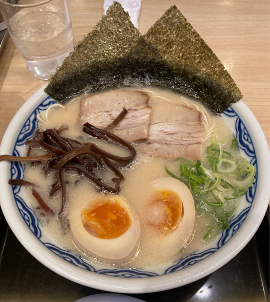 「由丸らーめん」@由丸 アトレヴィ大塚店の写真